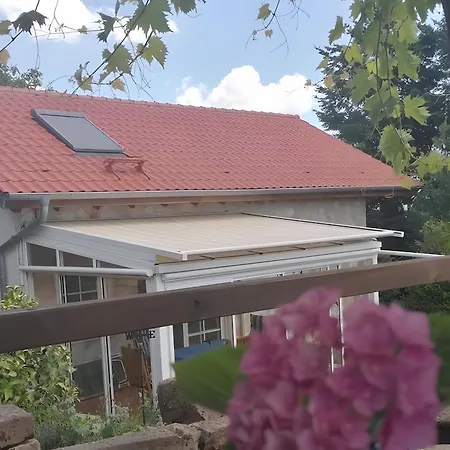 Weinstrassenblick Mit Fasssauna Casa de Férias